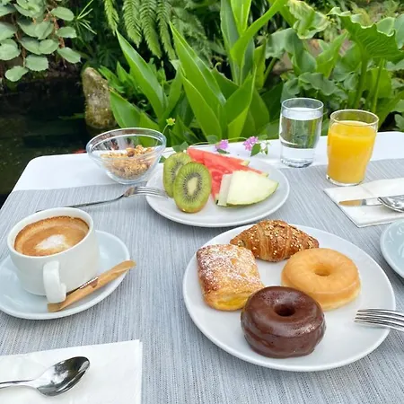 فندق Hotel Combarro