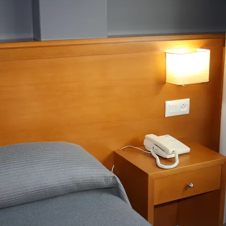Hotel Combarro فندق