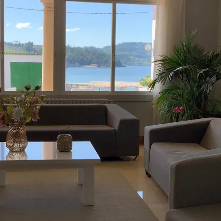 فندق Hotel Combarro