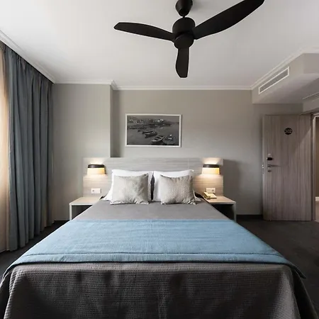 فندق Hotel Combarro