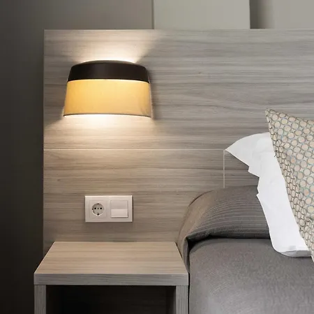 فندق Hotel Combarro *