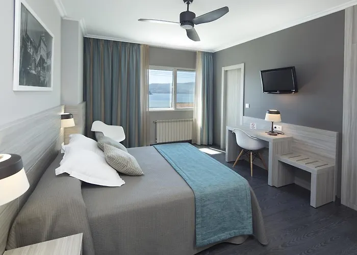 מלון Hotel Combarro