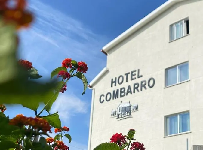 מלון Hotel Combarro