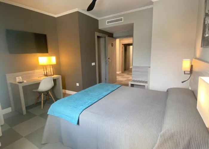 מלון Hotel Combarro