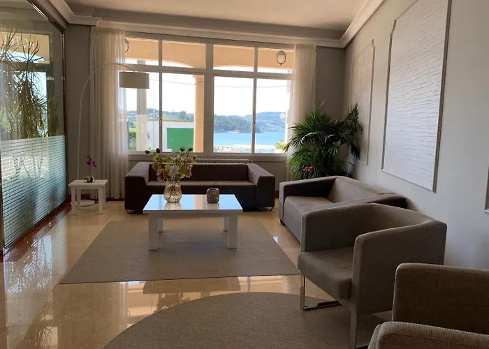 מלון Hotel Combarro קומבארו