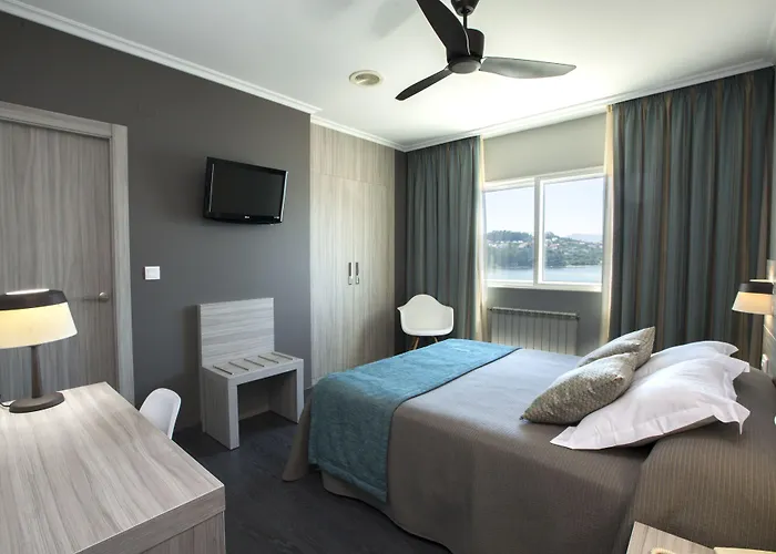 Hotel Combarro מלון